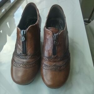 Brown Ankle Boots with Zipper